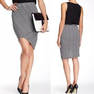 Pleione Geo print asymmetrical tulip skirt
